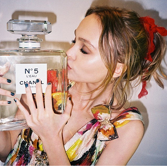 Lily-Rose-Depp-Chanel-5-Cannes-Vogue-23May16-instagram-lilyrose_depp_b