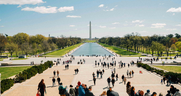 National Mall atrai muitos turistas do mundo todo